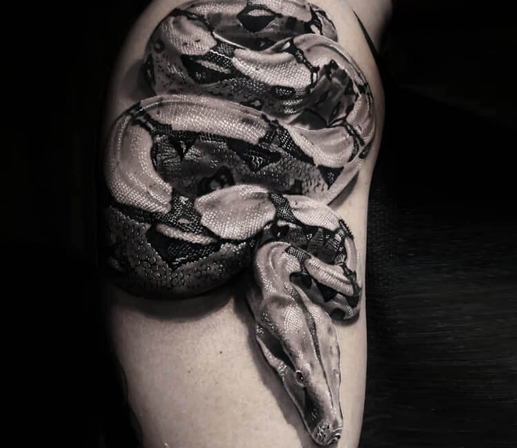 Realistic tattoo 15 - Leone Tattoo - Konstanz