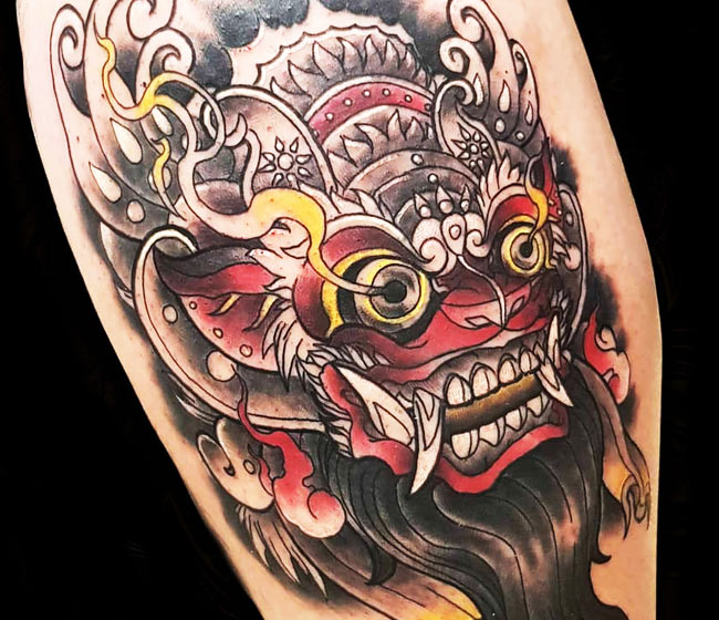 Aaron Della Vedova - Shisa (シーサー Shīsā, Okinawan: shiisaa) is a traditional  Ryukyuan cultural artifact and decoration derived from Chinese guardian  lions, often seen in similar pairs, resembling a cross between a